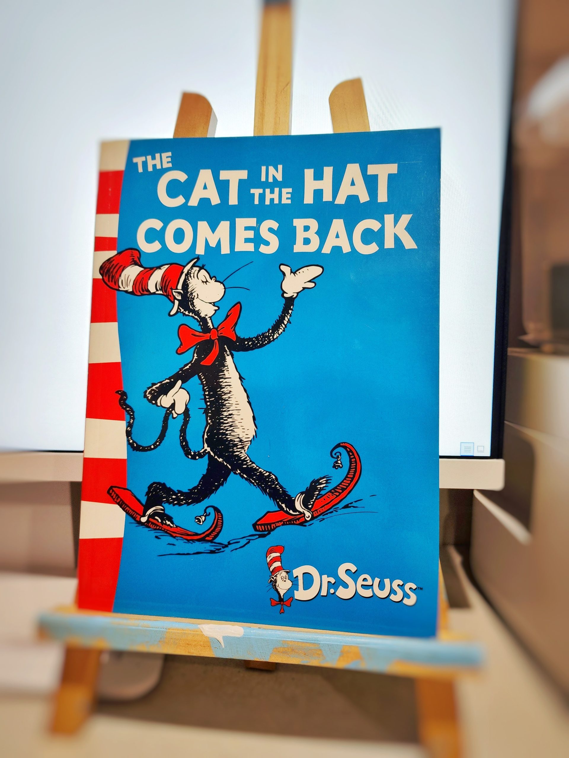 The Cat in the Hat comes back