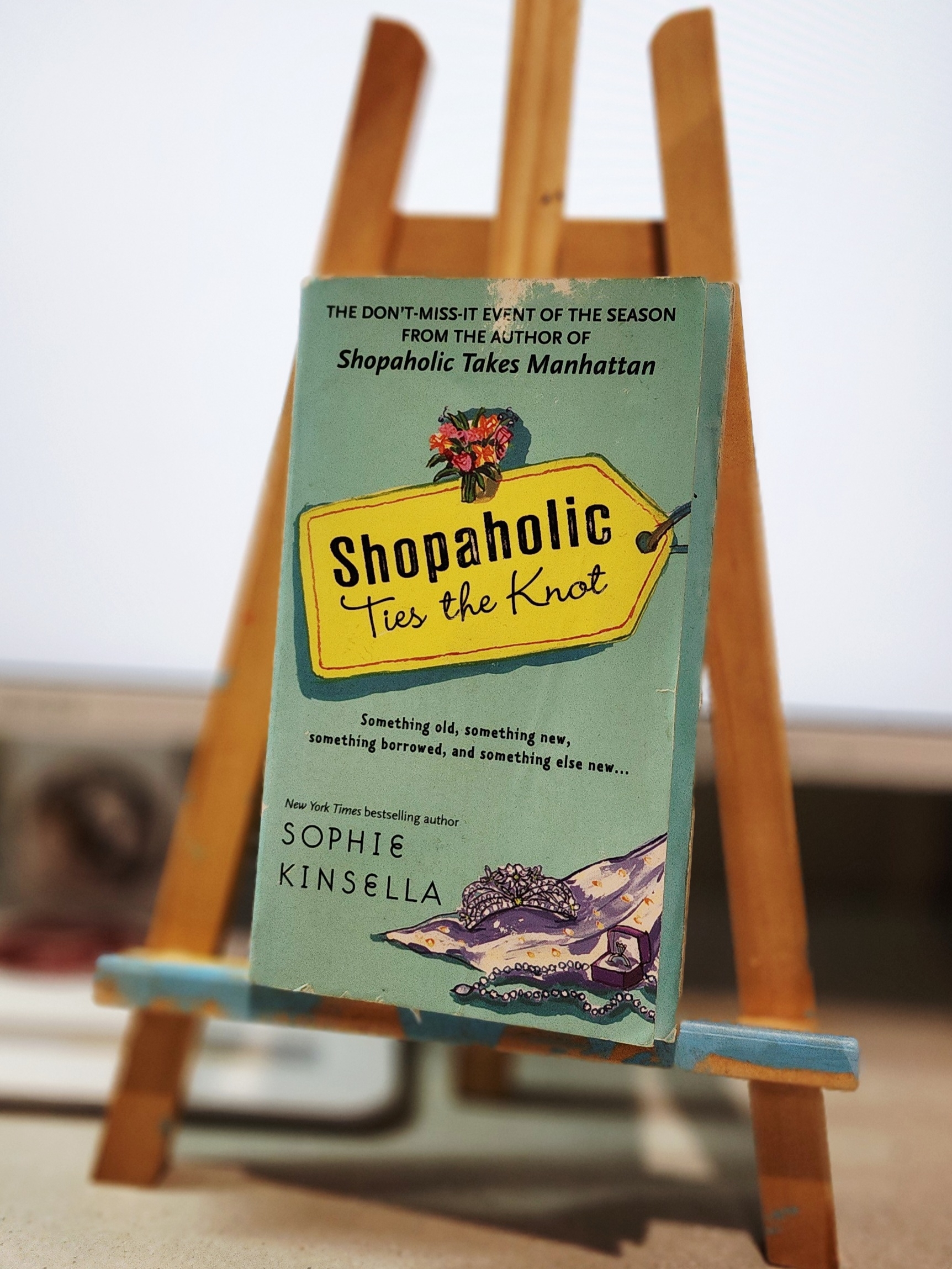 Shopaholic Book #3 - Shopaholic Ties the Knot